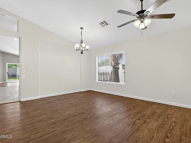 15481 W Mauna Loa Ln — Photo 36