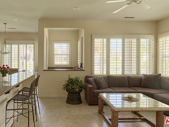 5th image of 10 Wimbledon Cir