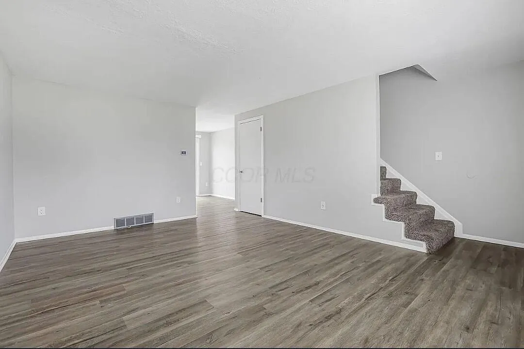 2 bed, 1.0 bath, 952 sqft, $1,400 — Photo 2