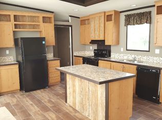 000 Hickory Shadow, Elmendorf, TX 78112