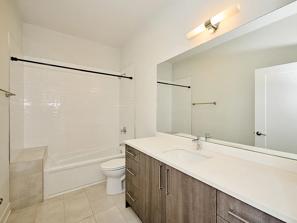 5139 N Broadway #310