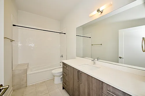 5139 N Broadway Photo 1