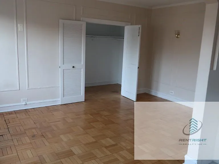 1209 W Sherwin Ave #1209-101 — Photo 11