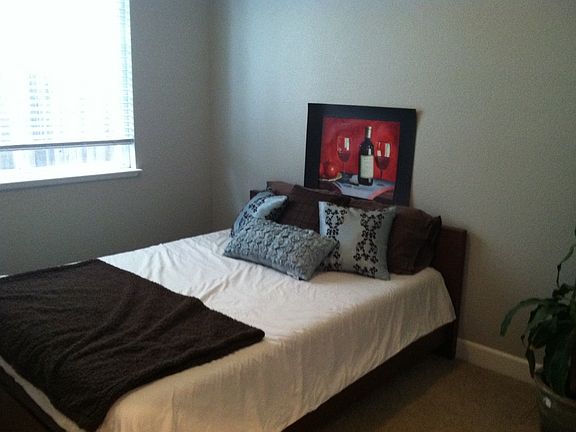 4th image of 3021 Woodleigh Ln