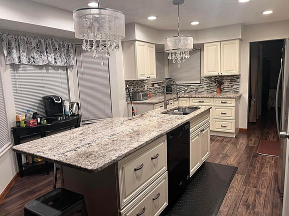 5th image of 1160 Riva Ridge Blvd