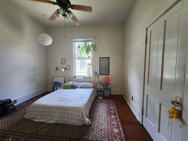 302 NW 2nd St — Photo 11