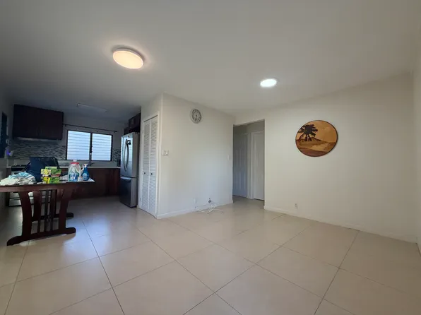 2213 Lime St #B, Honolulu, HI 96826
