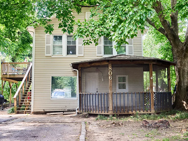 806 N Union Ave — Photo 16