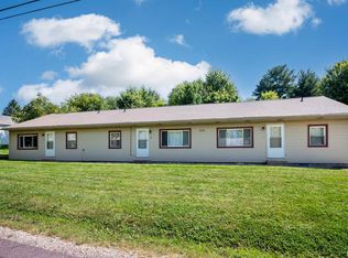 916 S Creve Coeur Ave #A-C, Creve Coeur, IL 61610