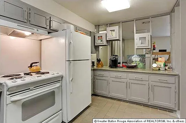 2509 Olive St — Photo 6