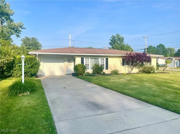 785 Howell St, Sheffield Lake, OH 44054
