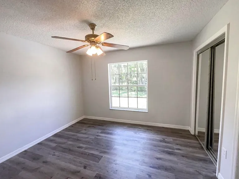 1750 Evergreen Ct — Photo 16