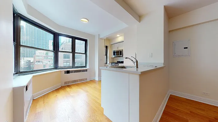 Rented by Bond New York | media 20