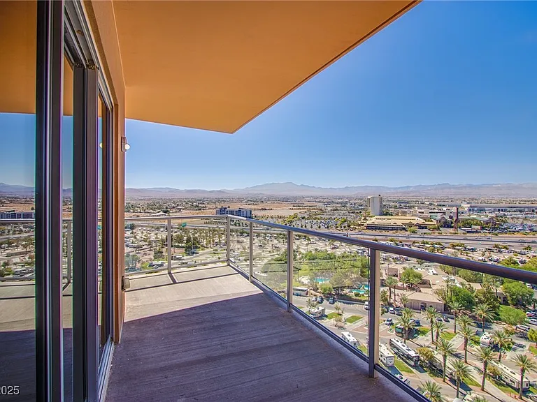 8255 Las Vegas Blvd S #1702 — Photo 5