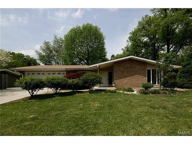 1609 Green Hill Dr photo 1