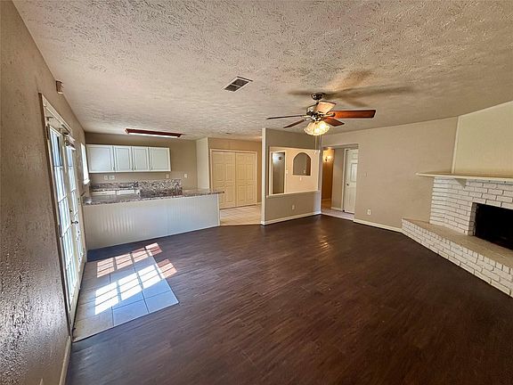 3rd image of 17523 Fieldglen Dr