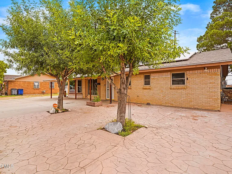 10372 Shenandoah St — Photo 3