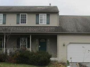 405 Unami Dr, Sinking Spring, PA 19608