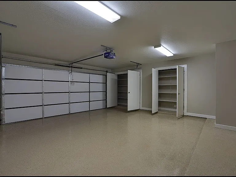 Moderno Village Apartments and Town Homes — Photo 27