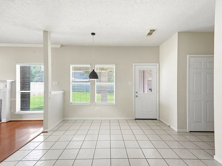 3126 Waters View Dr — Photo 25