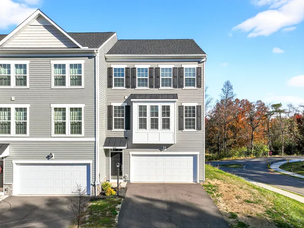 600 Dana Dr, Pittsburgh, PA 15205
