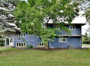 7724 Lester Ln, Darien, IL 60561