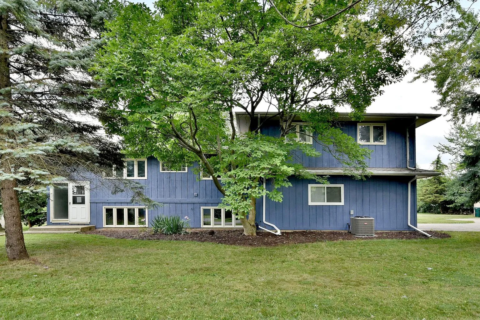 7724 Lester Ln photo 1