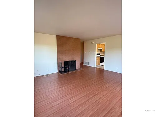 8 Davis Dr #B Photo 1