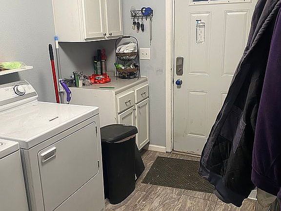 Back door with washer/dryer