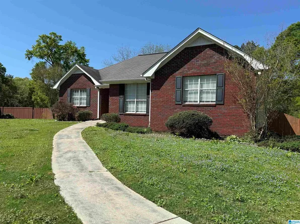 8426 Warwick Dr, Morris, AL 35116
