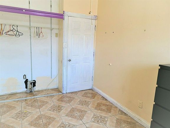 4th image of 8733 16th Ave #2L