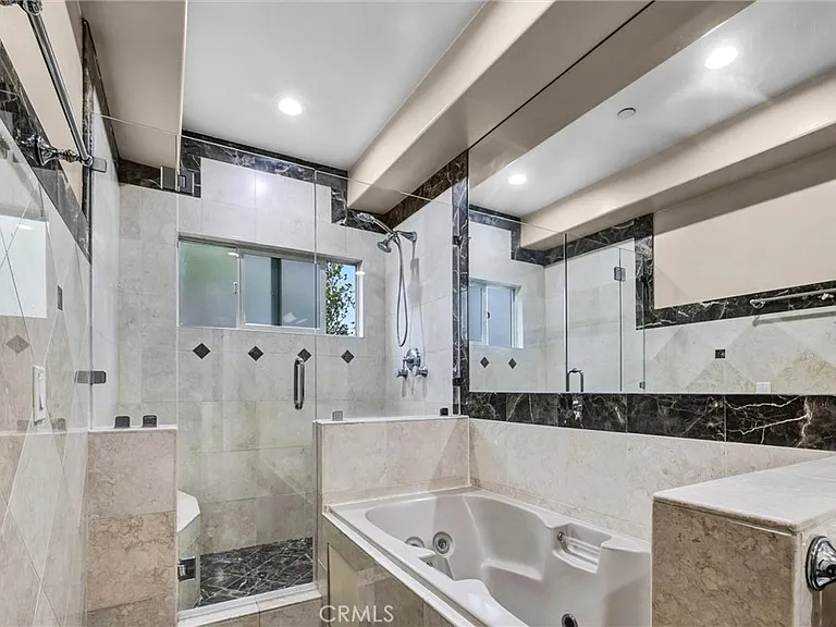 876 Harrington Rd — Photo 40