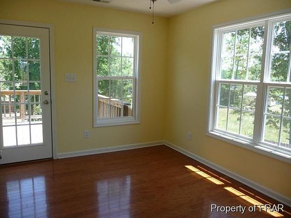 3rd image of 261 Wildwood Dr