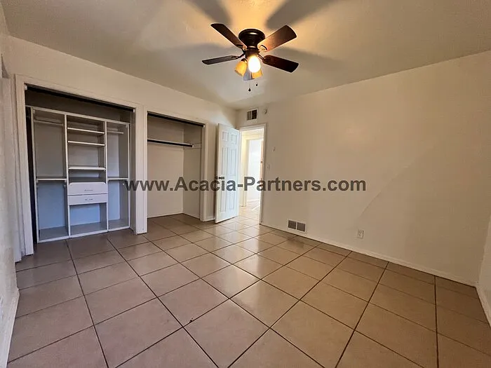239 N Grande Ave — Photo 14