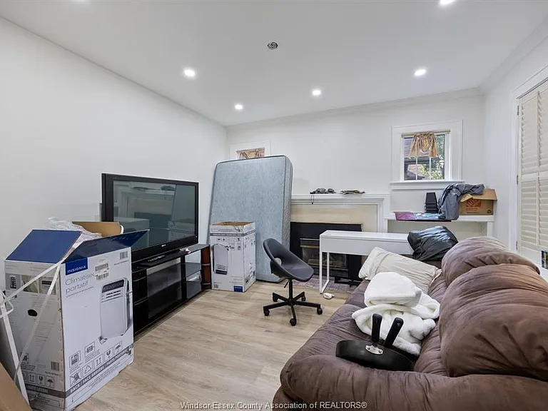 456 Askin Ave #1 — Photo 9