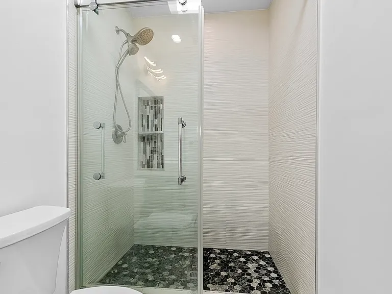 4949 San Feliciano Dr — Photo 14