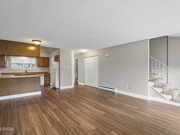 2nd image of 227 Smithridge Park