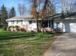 1875 N Westwood Dr, Saginaw, MI