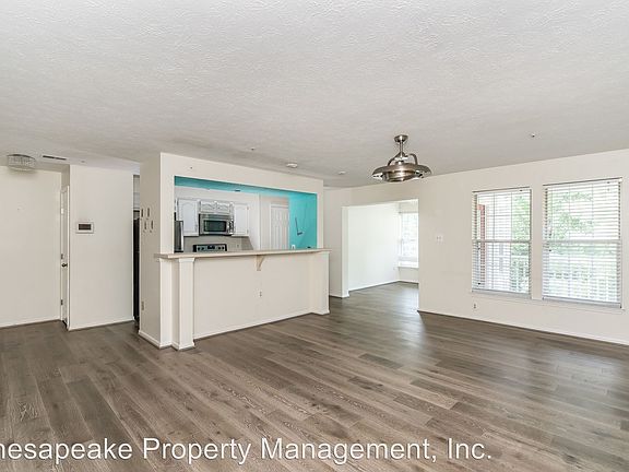 2nd image of 658 Jupiter Hills Ct