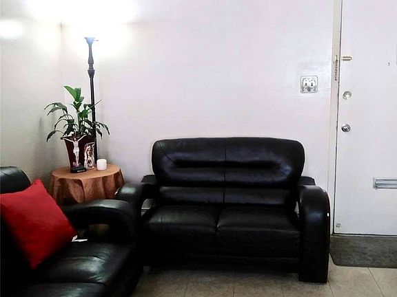 5th image of 310 Lowndes Ave APT D