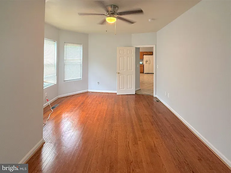 304 S Collins Ave #1 — Photo 4