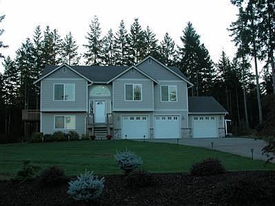 1st image of 70 NE Daybreak Dr