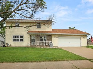 2019 Ceil St, Little Chute, WI 54140