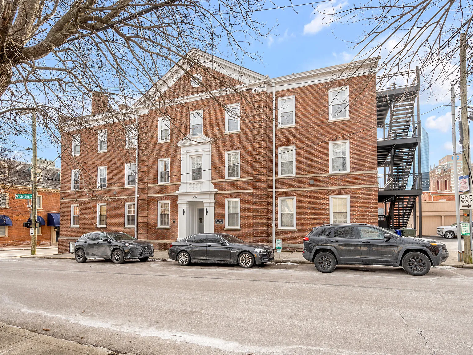 1 bed, 1.5 bath, 1333 sqft, $2,000 — Photo 1