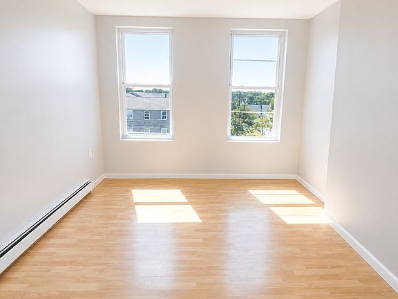 4th image of 95 16th Ave #3RA