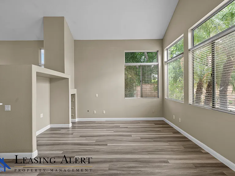 23721 Skycrest Cir — Photo 5