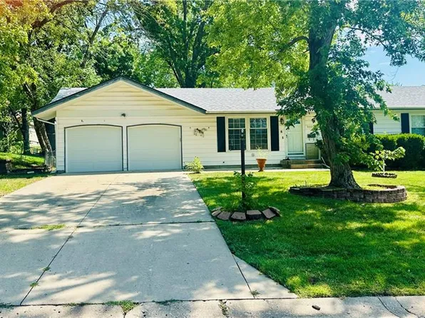 9801 Grandview St, Overland Park, KS 66212