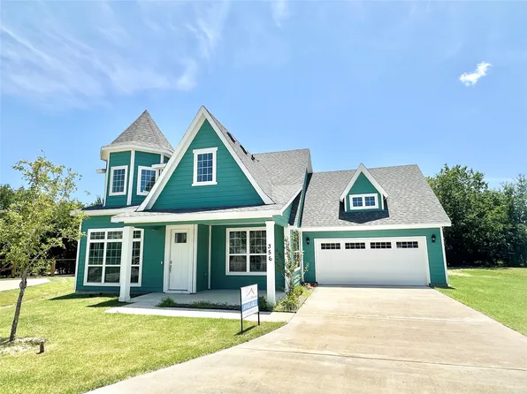 1356 Orange Blossom Ct, Gainesville, TX 76240