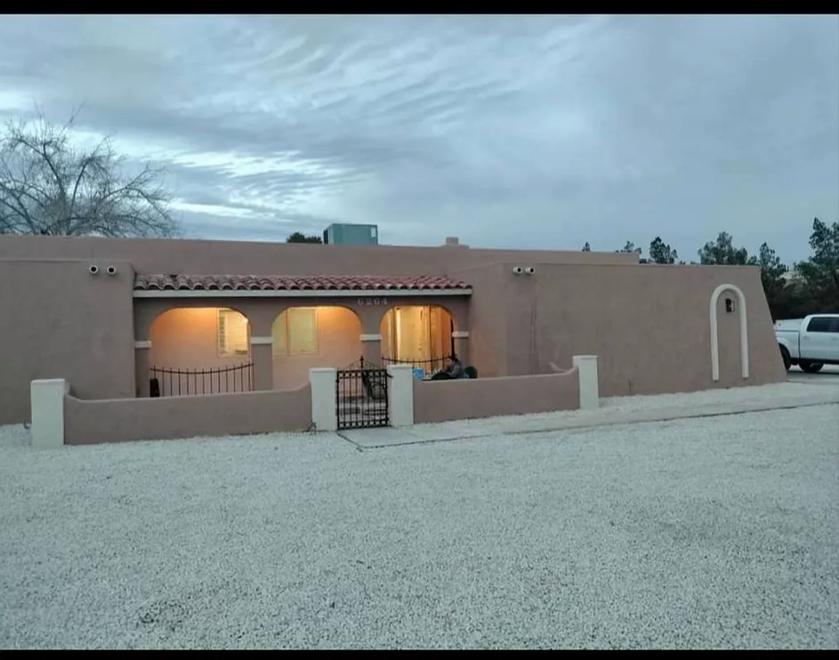 4 bed, 1745 sqft, $2,500 — Photo 1