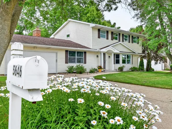 5646 Pennwall St, Fitchburg, WI 53711
